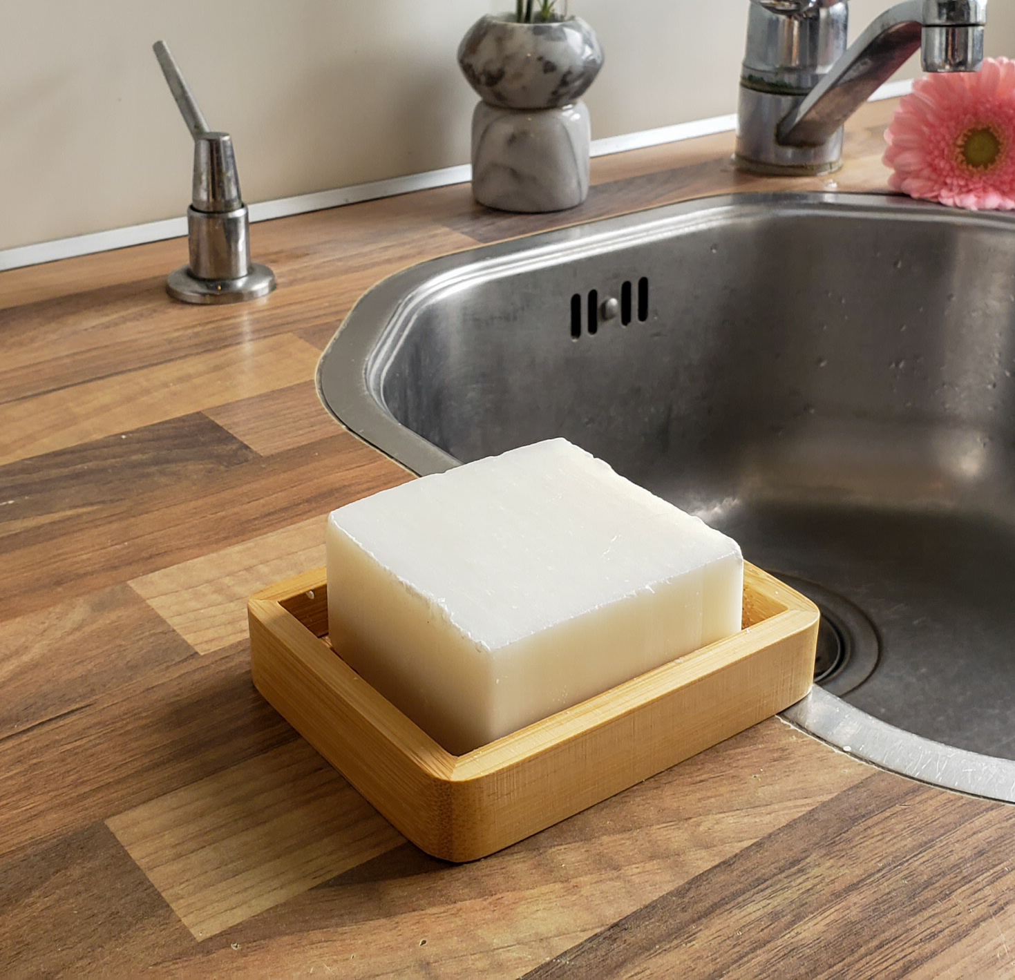 Sapone solido per piatti e stoviglie economico ed ecologico